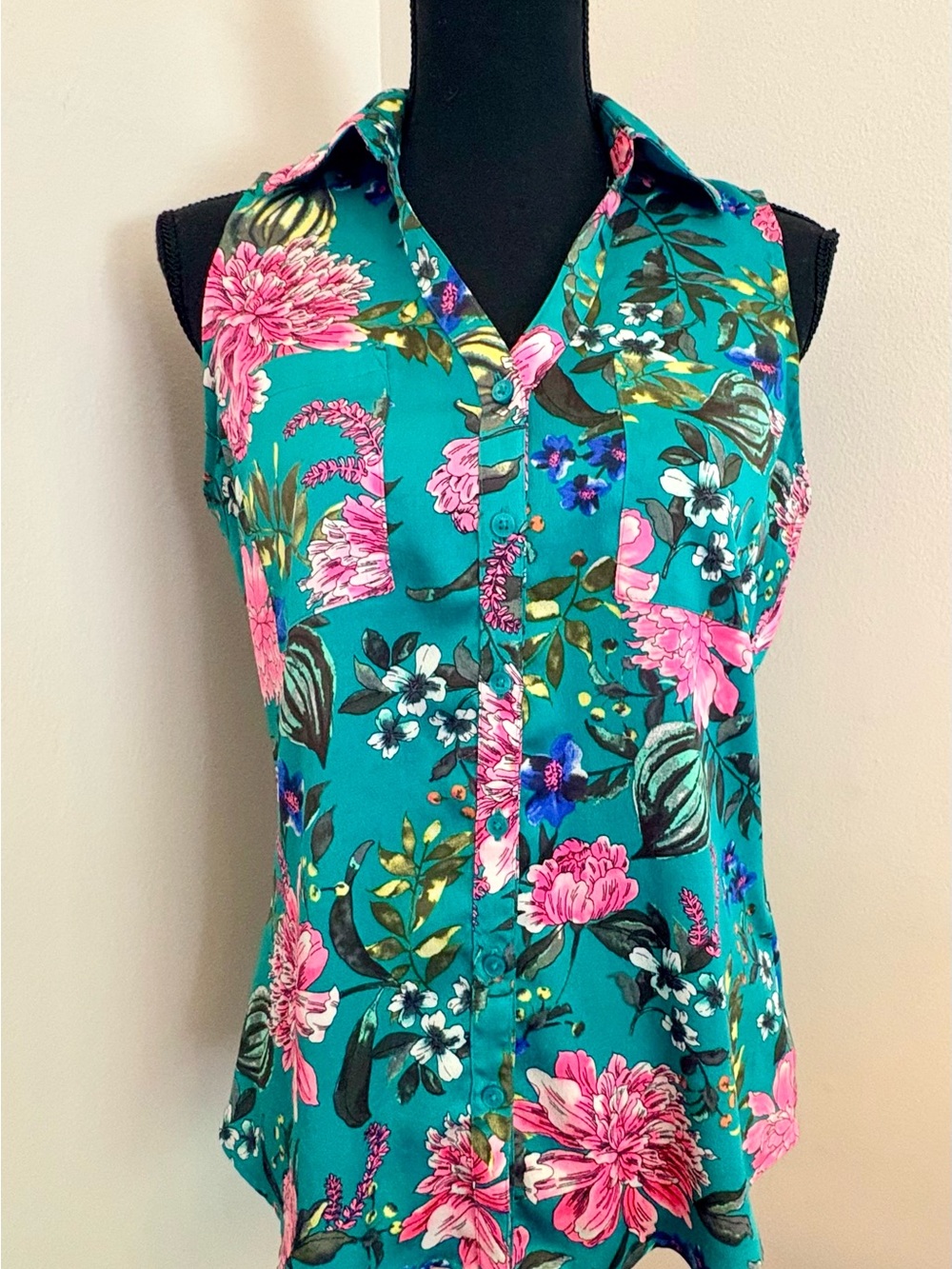 Express Teal Floral Sleeveless Button-Down Shirt